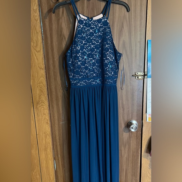 Nightway Dress - Picture 2 of 4